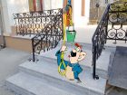 Dorel la muzeu: Muncitorii de la Muzeul Ady Endre din Oradea au betonat… balustradele! (FOTO)